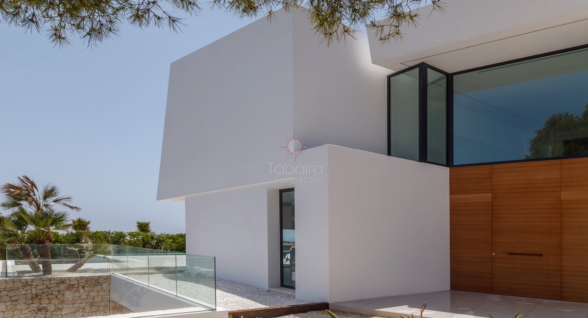 Zeitgenössische Meerblick-Villa zum Verkauf in Moraira