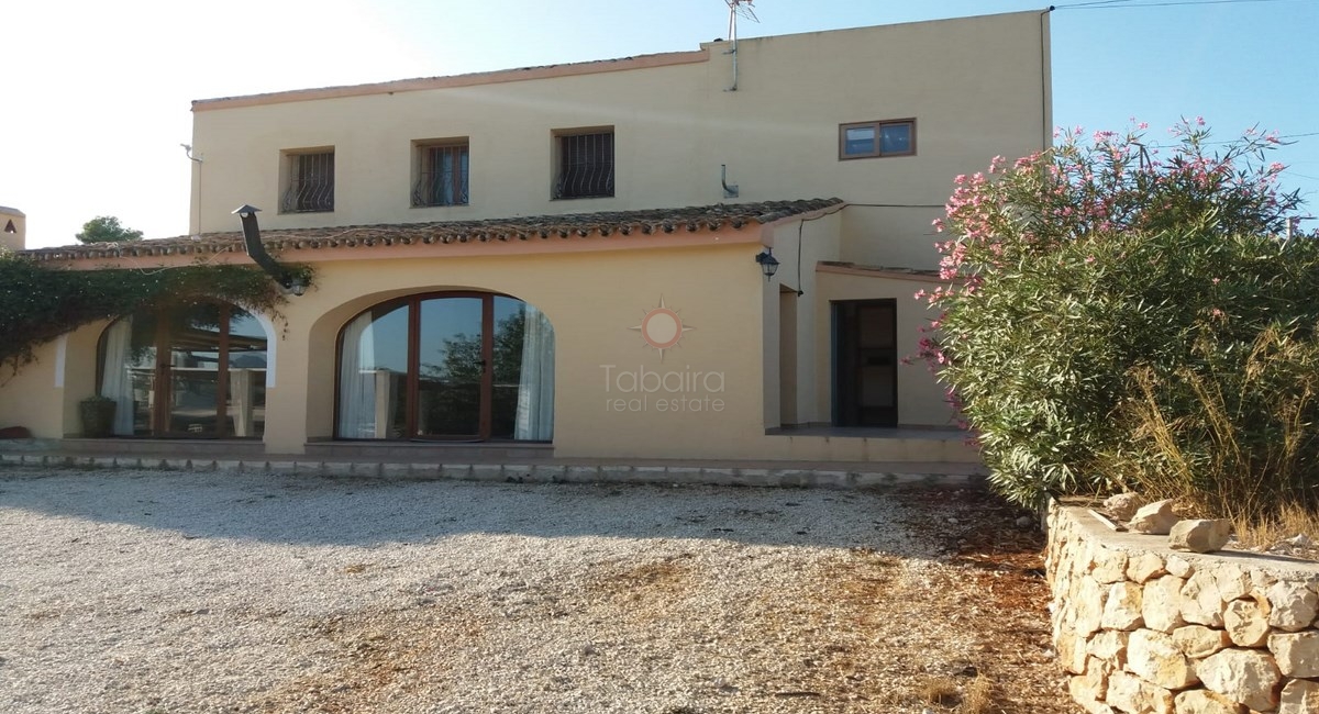 Country house for sale next to the villa of Senija