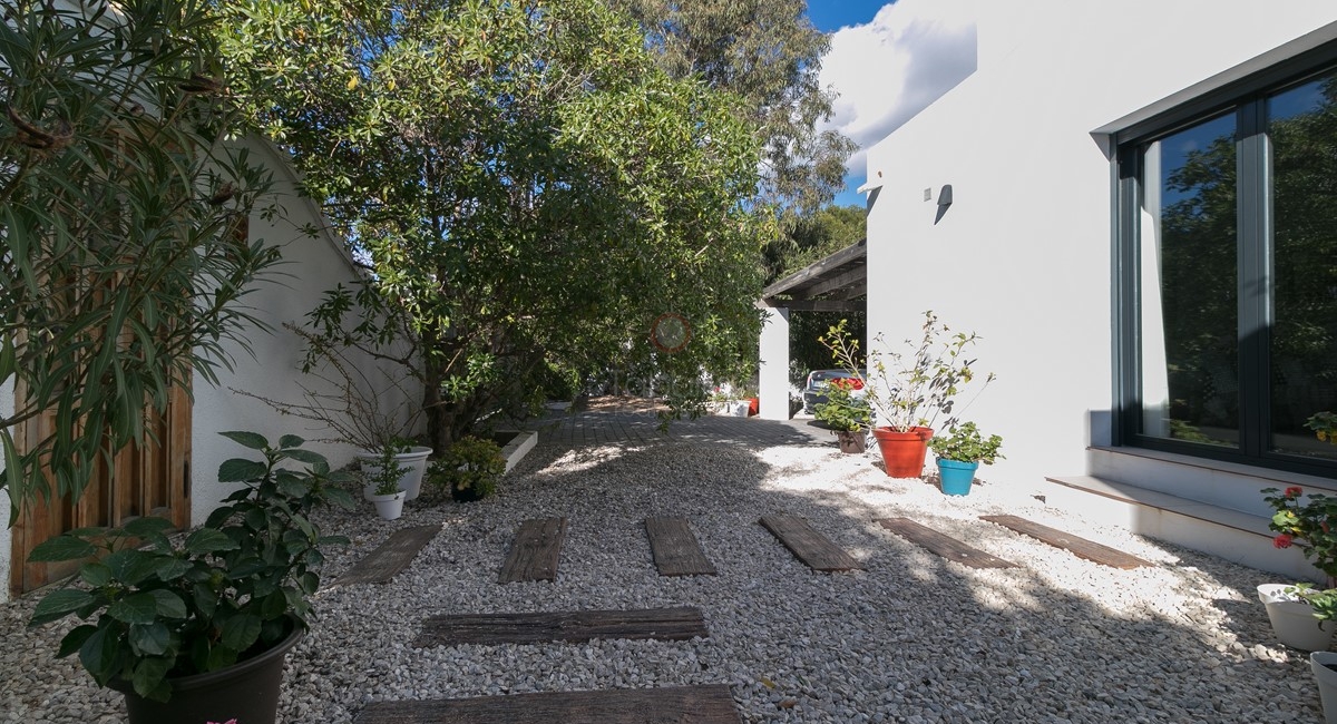 ▷ Villa moderna en venta en Cometa Moraira cerca del pueblo