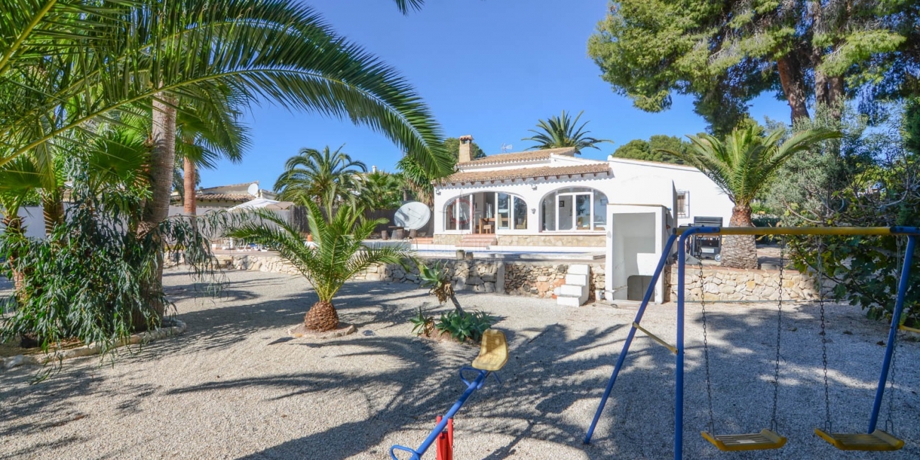 Villa for sale in Moraira next to Tabaira