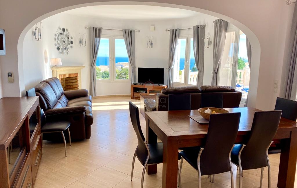 Villa with sea views for sale in Cumbre del Sol