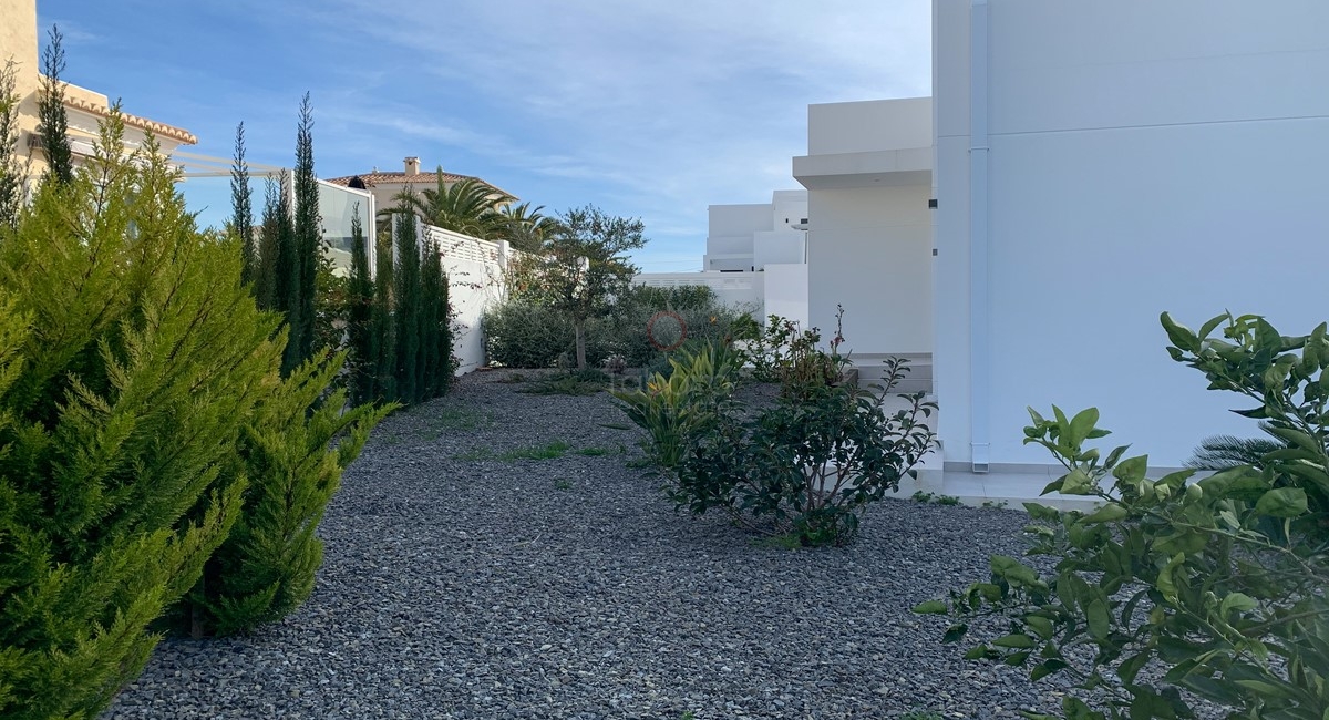 Nybyggd villa till salu i Calpe gångavstånd till stranden
