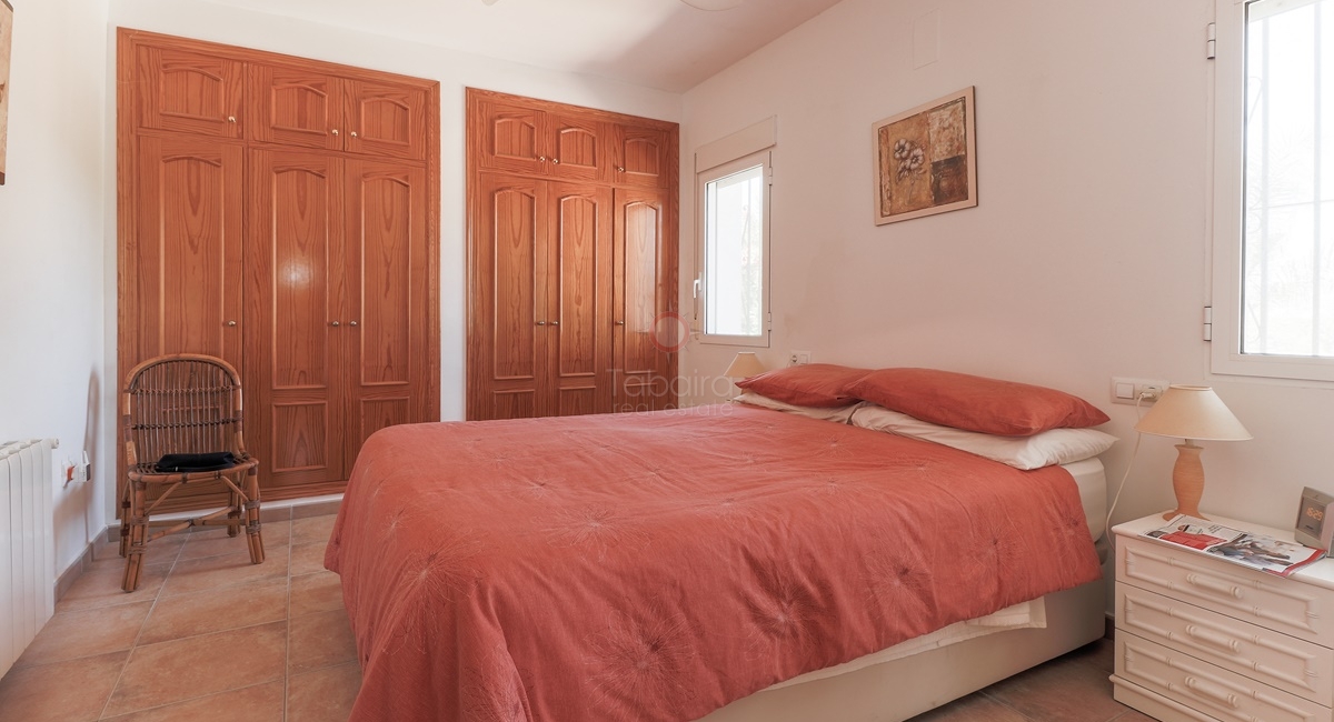 Amplia villa de cuatro dormitorios en venta en Benitachell Les Fonts