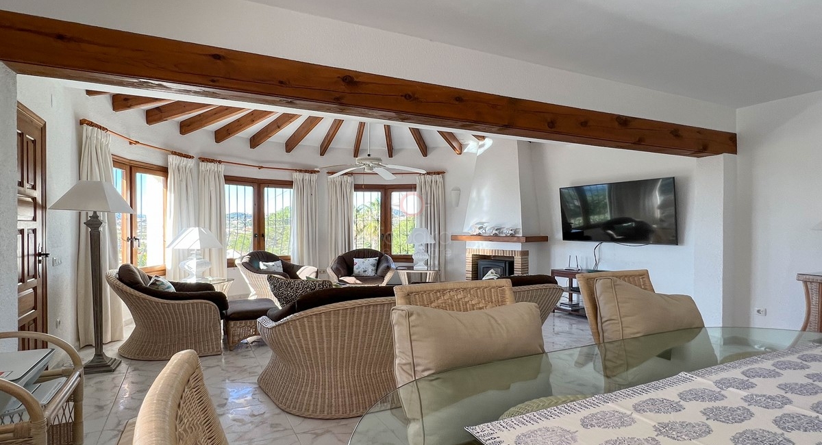 ▷ Excellent villa for sale in Moraira close to services