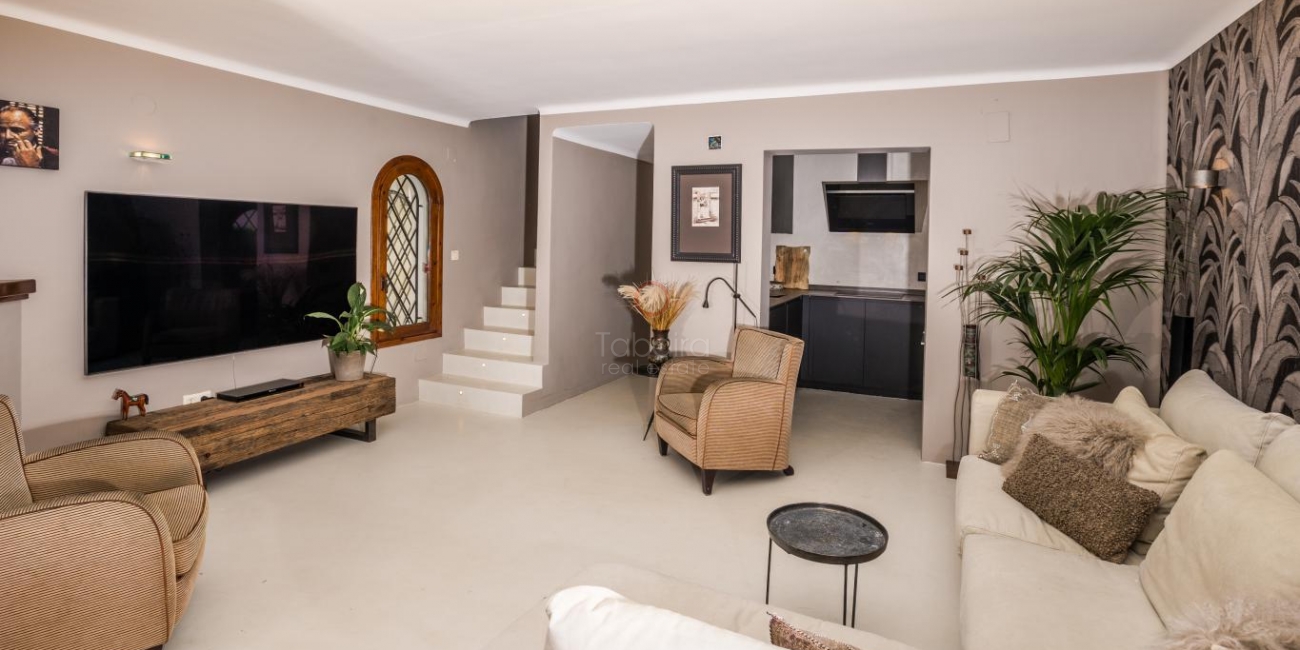 Luxury renovated villa for sale in Cometa Moraira