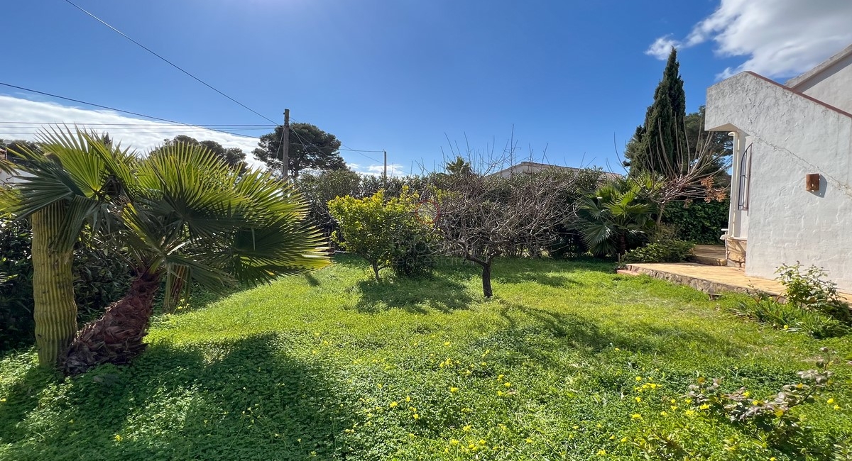Villa med privat trädgård till salu i Moraira