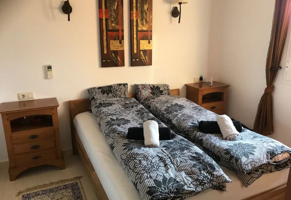 Безупречная трехкомнатная квартира в Монтекала Кумбре дель Соль