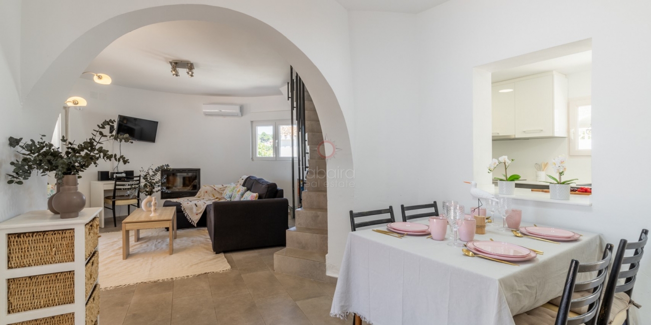 Villa mit Meerblick zum Verkauf in Baladrar Benissa direkt am Strand