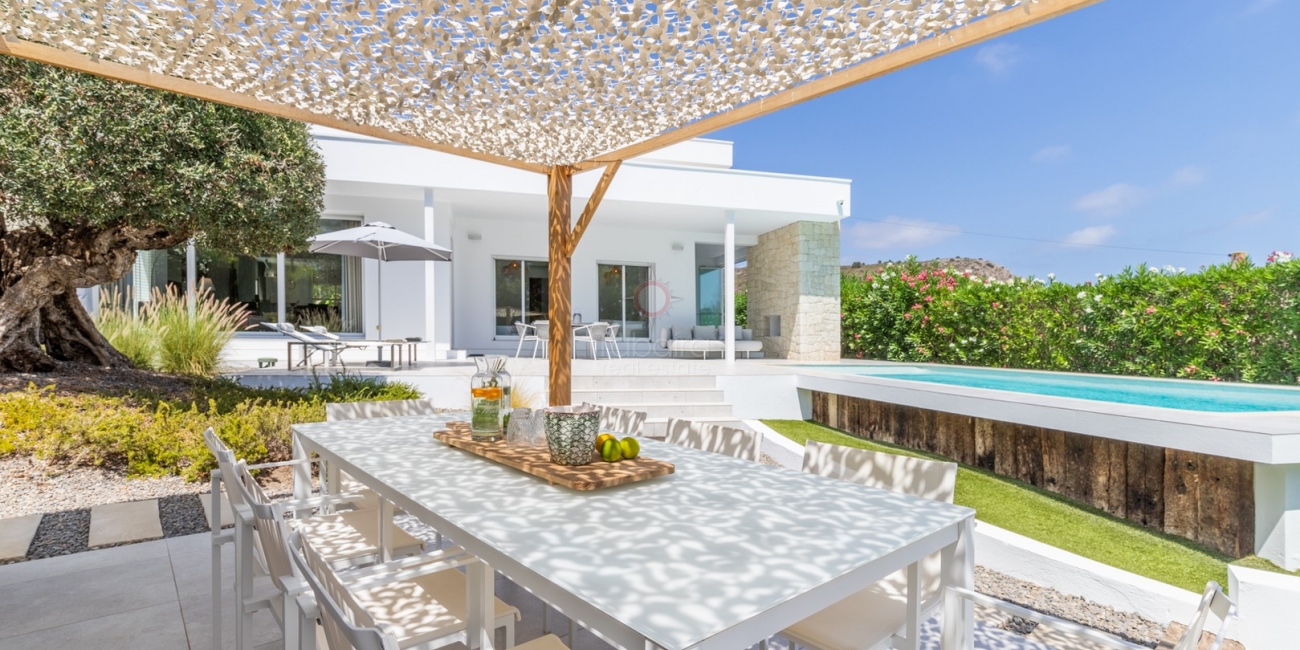 Moderne Villa zum Verkauf in El Portet Moraira