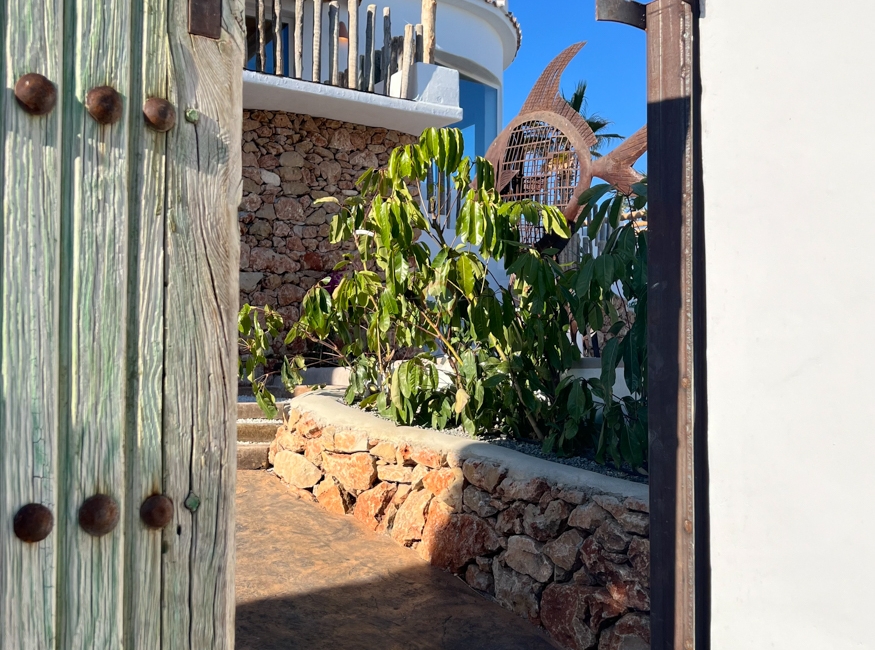 ▷ Neue Villa im Ibiza-Stil zu verkaufen in Benimeit Moraira