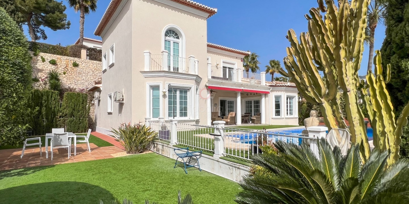 Luxe villa te koop dichtbij El Portet Moraira