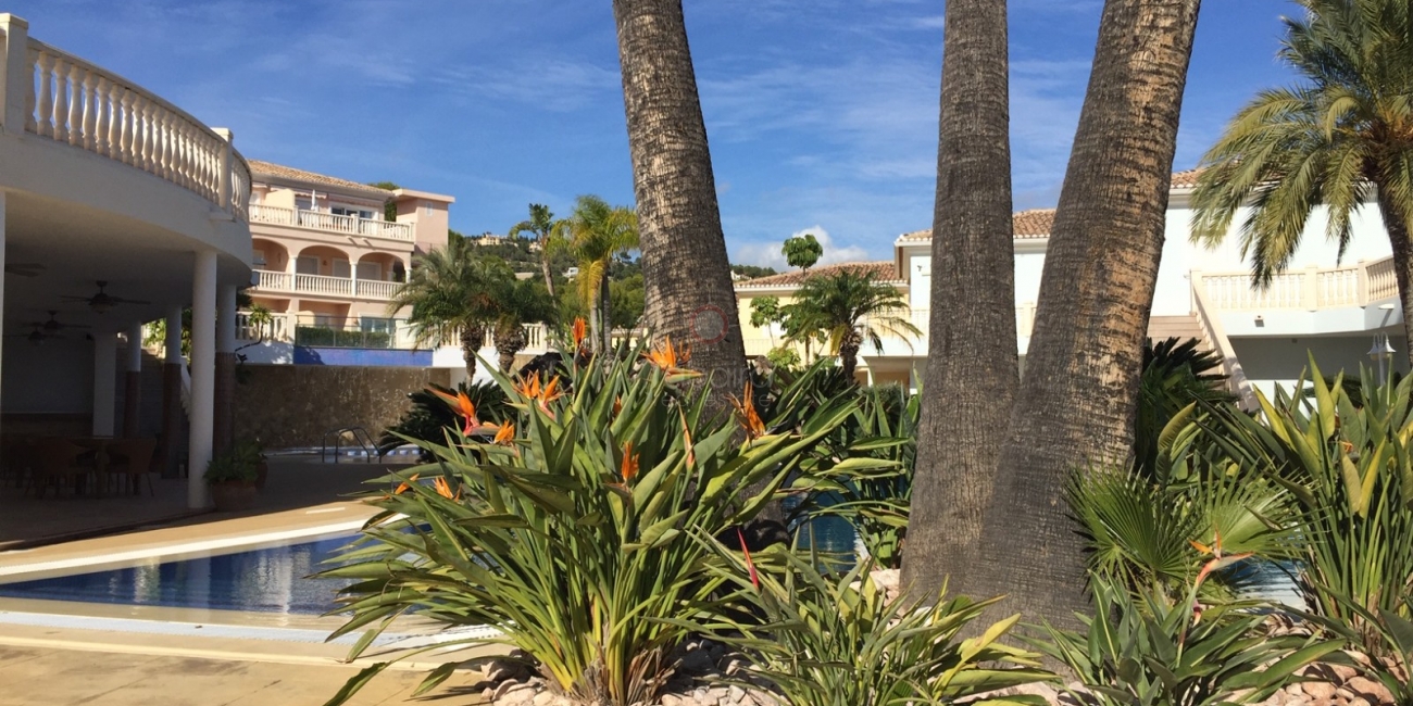 geräumiges Apartment mit Meerblick zum Verkauf in Parques Casablanca.