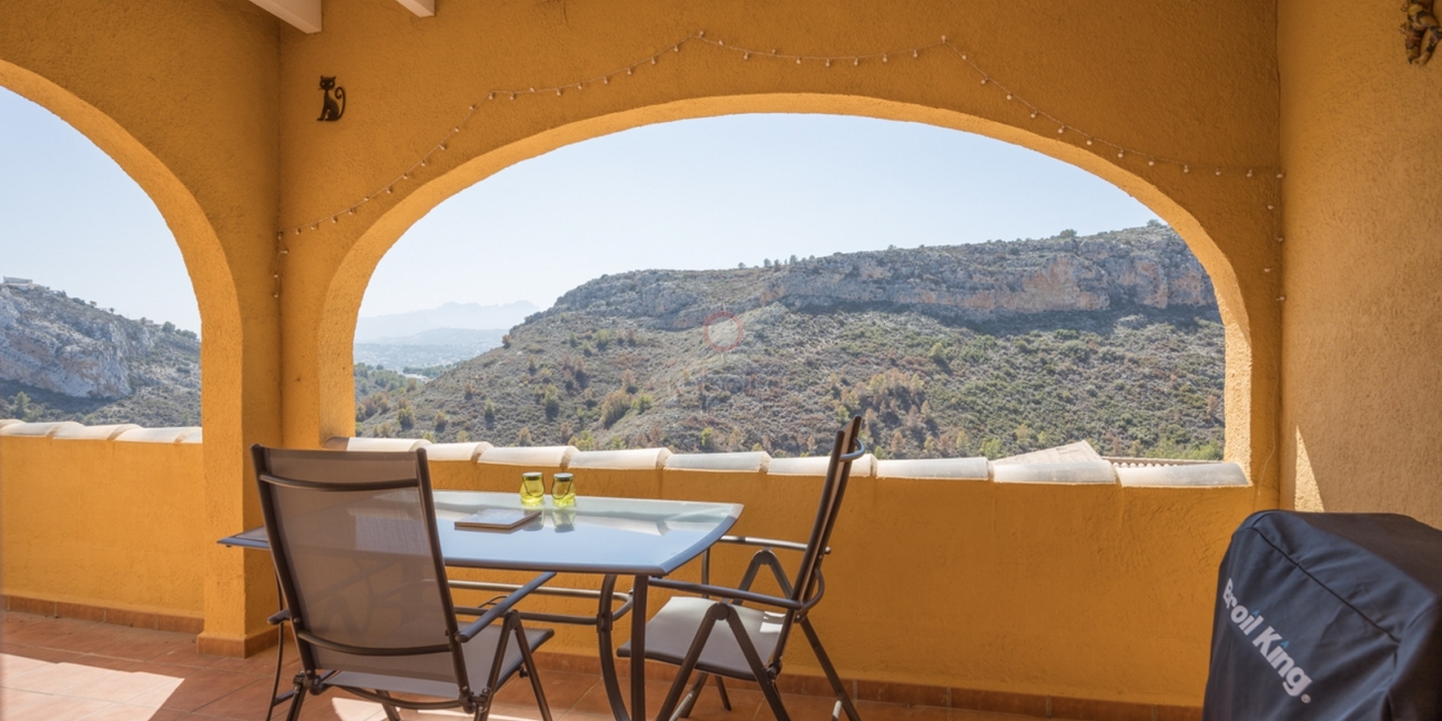 Exceptional penthouse apartment for sale in Montecala Benitachell