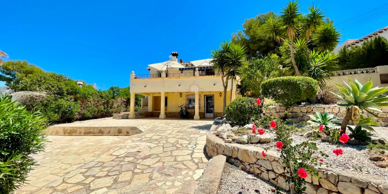 Hermosa Villa Mediterránea en Venta en La Sabatera Moraira