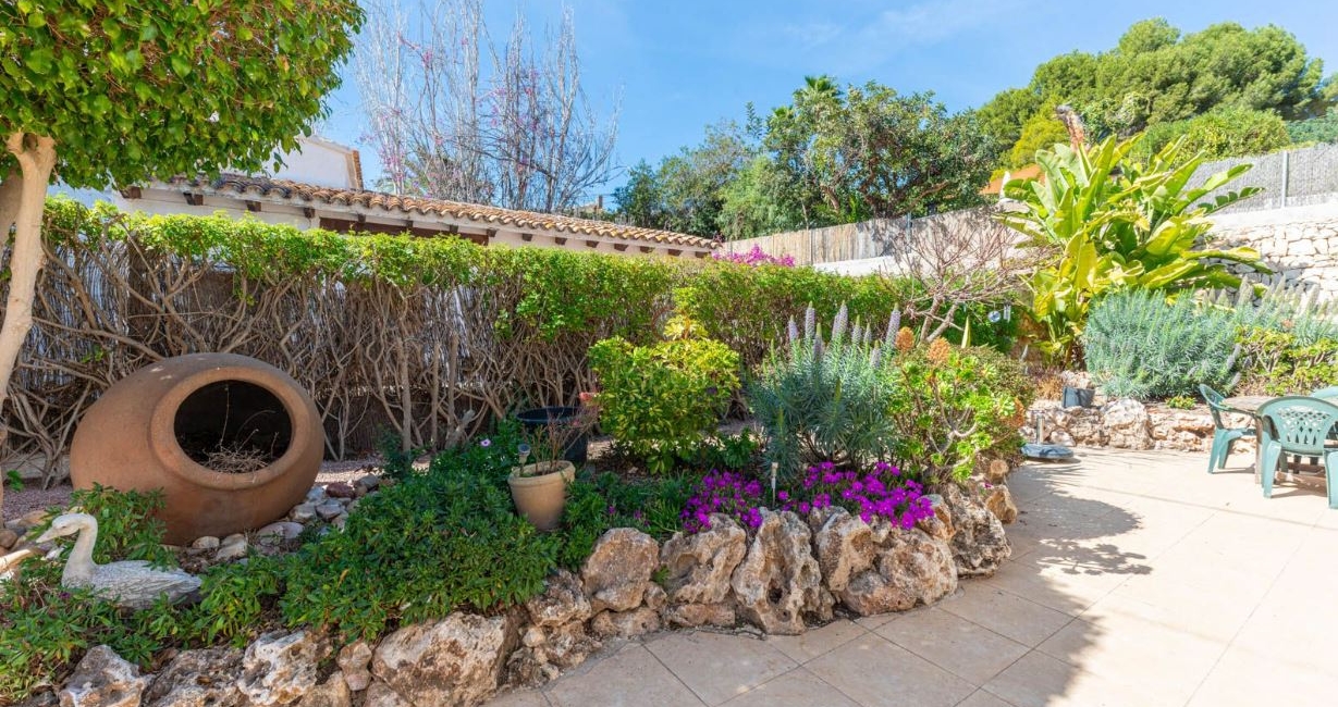 Villa méditerranéenne à vendre à côté de la plage El Portet Moraira