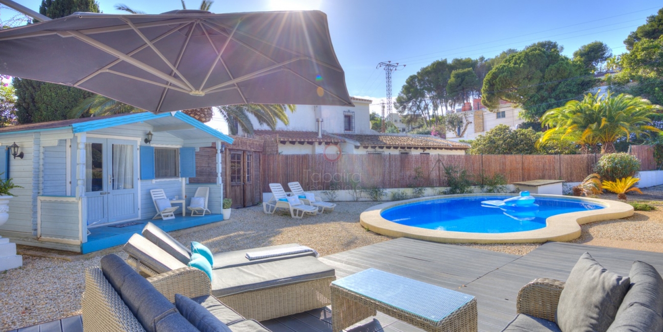 Villa en venta junto a la playa El Portet Moraira