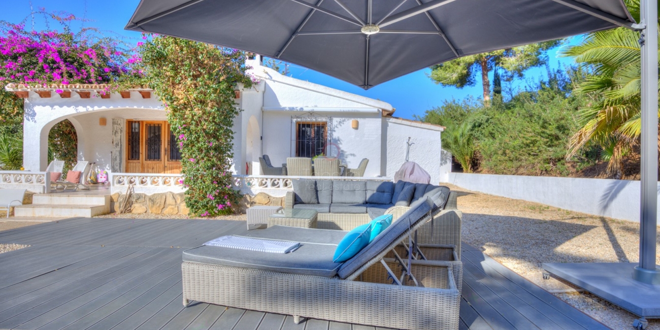 Villa en venta junto a la playa El Portet Moraira