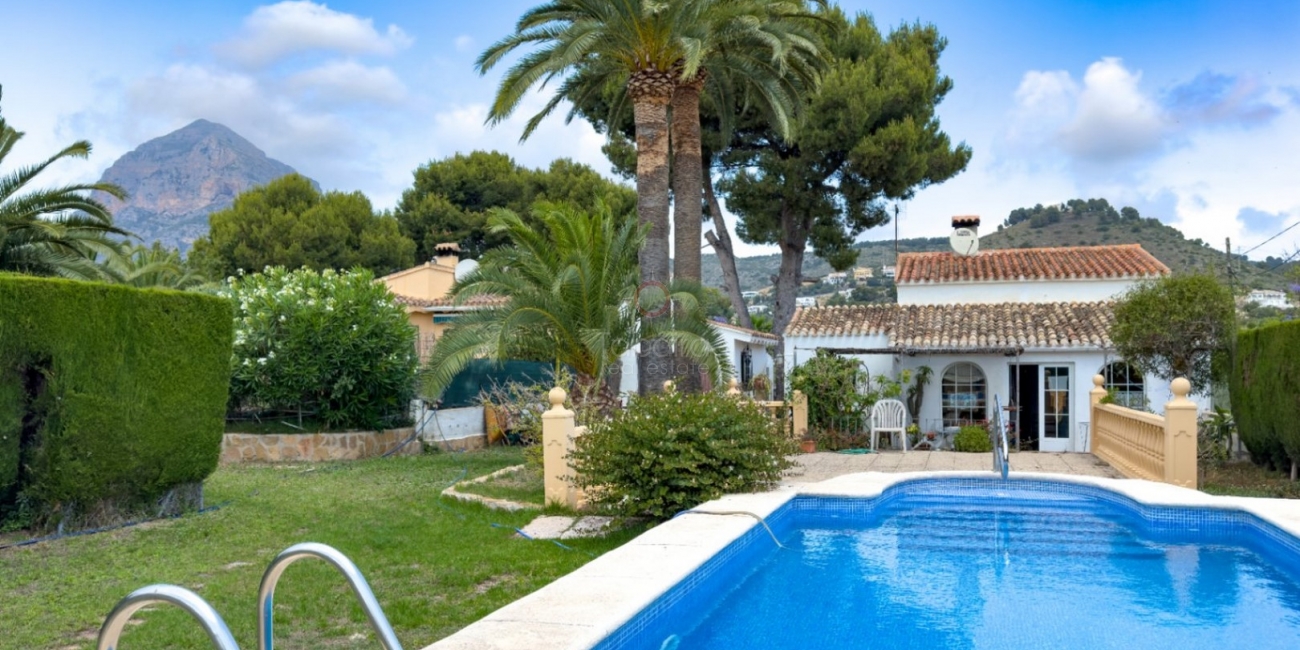 Koopjesvilla te koop in Javea - toplocatie bij oude stad & Colamar