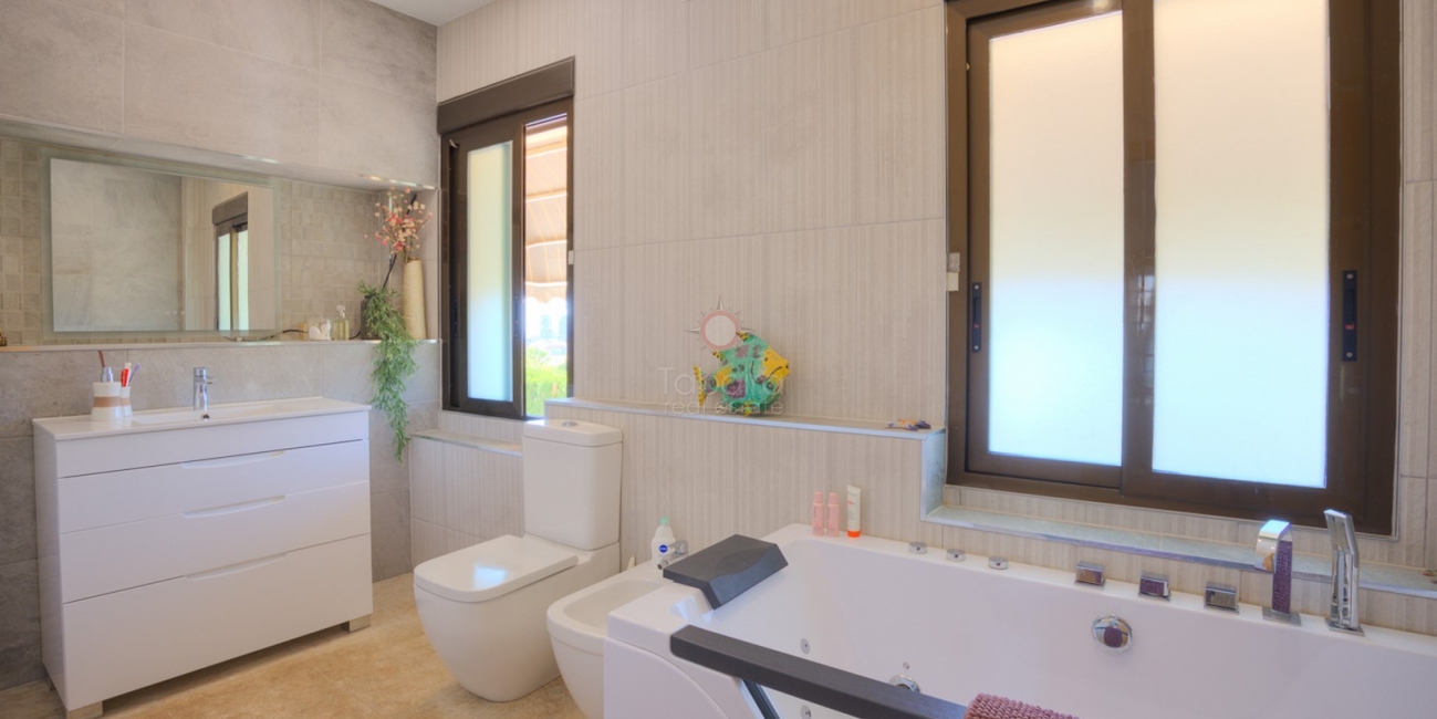 Modern Villa in Calpe with Sea Views, Pool & Holiday Rental Potential