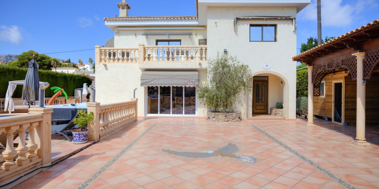 Modern Villa in Calpe with Sea Views, Pool & Holiday Rental Potential